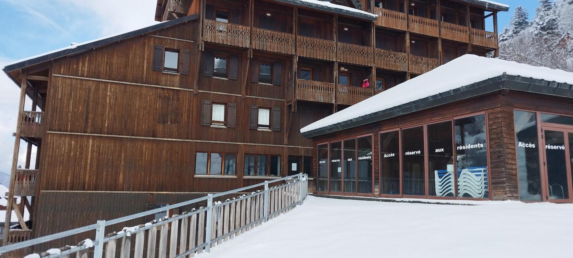 Pleine Nature Pied Pistes Piscine Chauffee Ustou Exterior photo